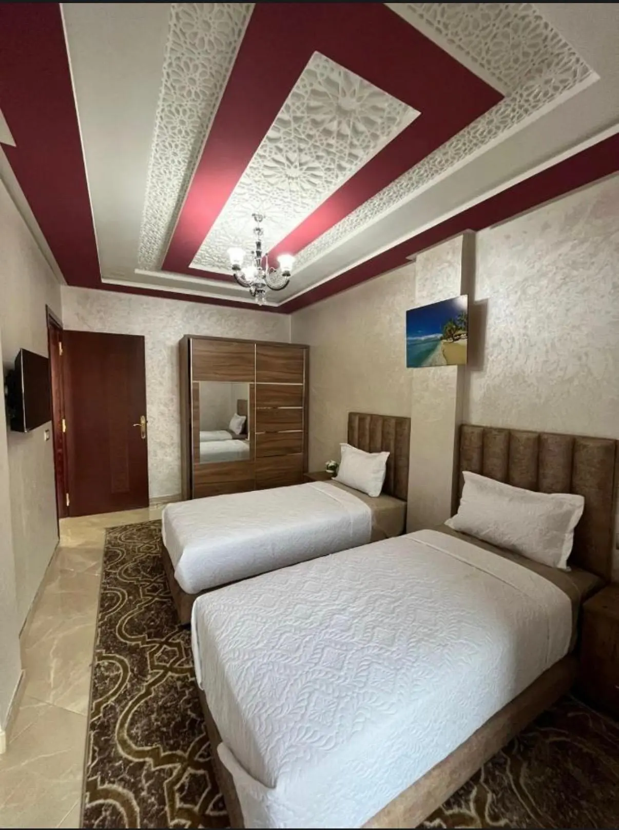 Where to stay in Khenifra: rooms, parking, and arrival